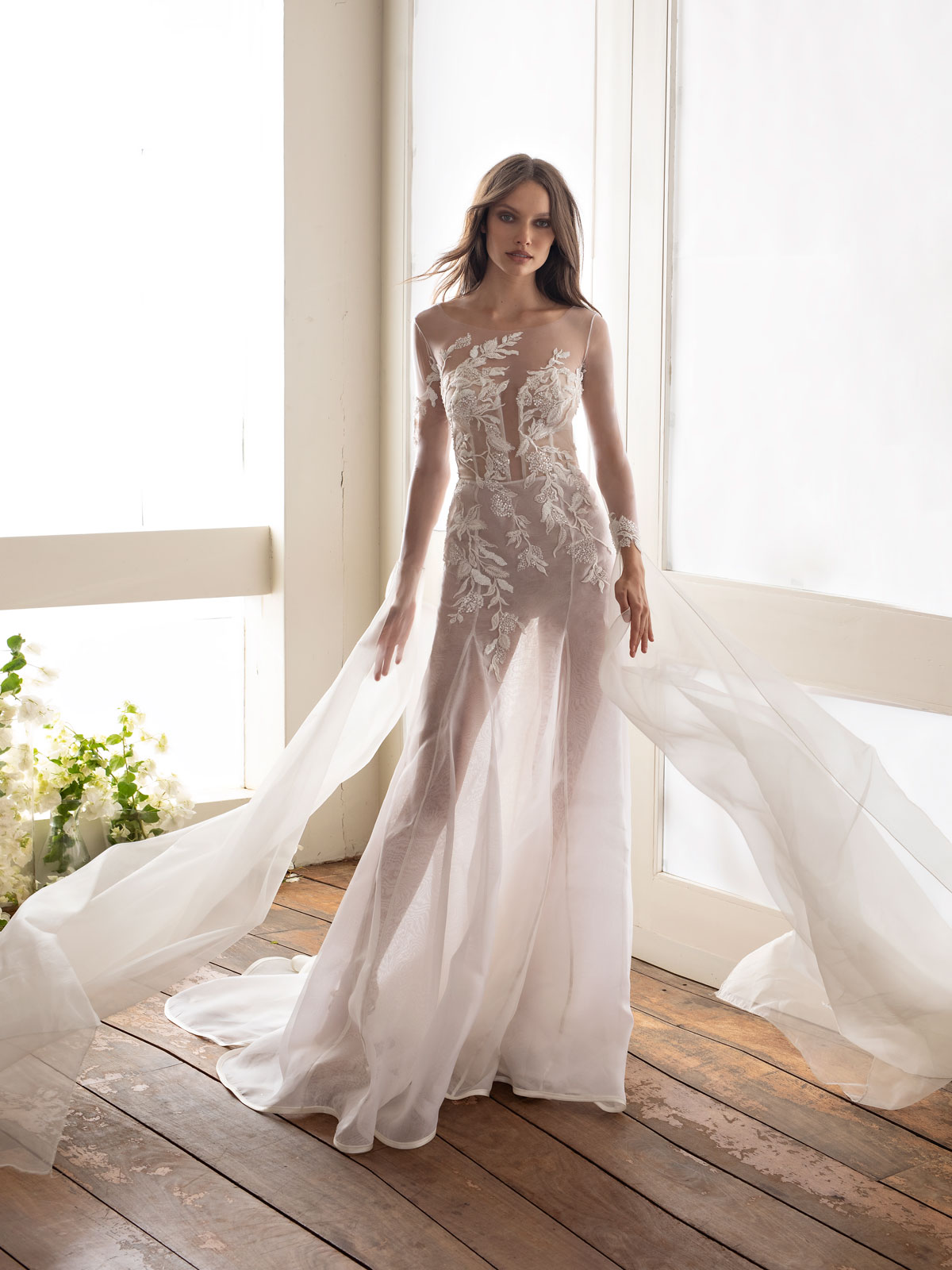  Produto: EV 2001, Categoria: Vestidos de Noiva, Ano: 2020, Marca Julie Vino Group