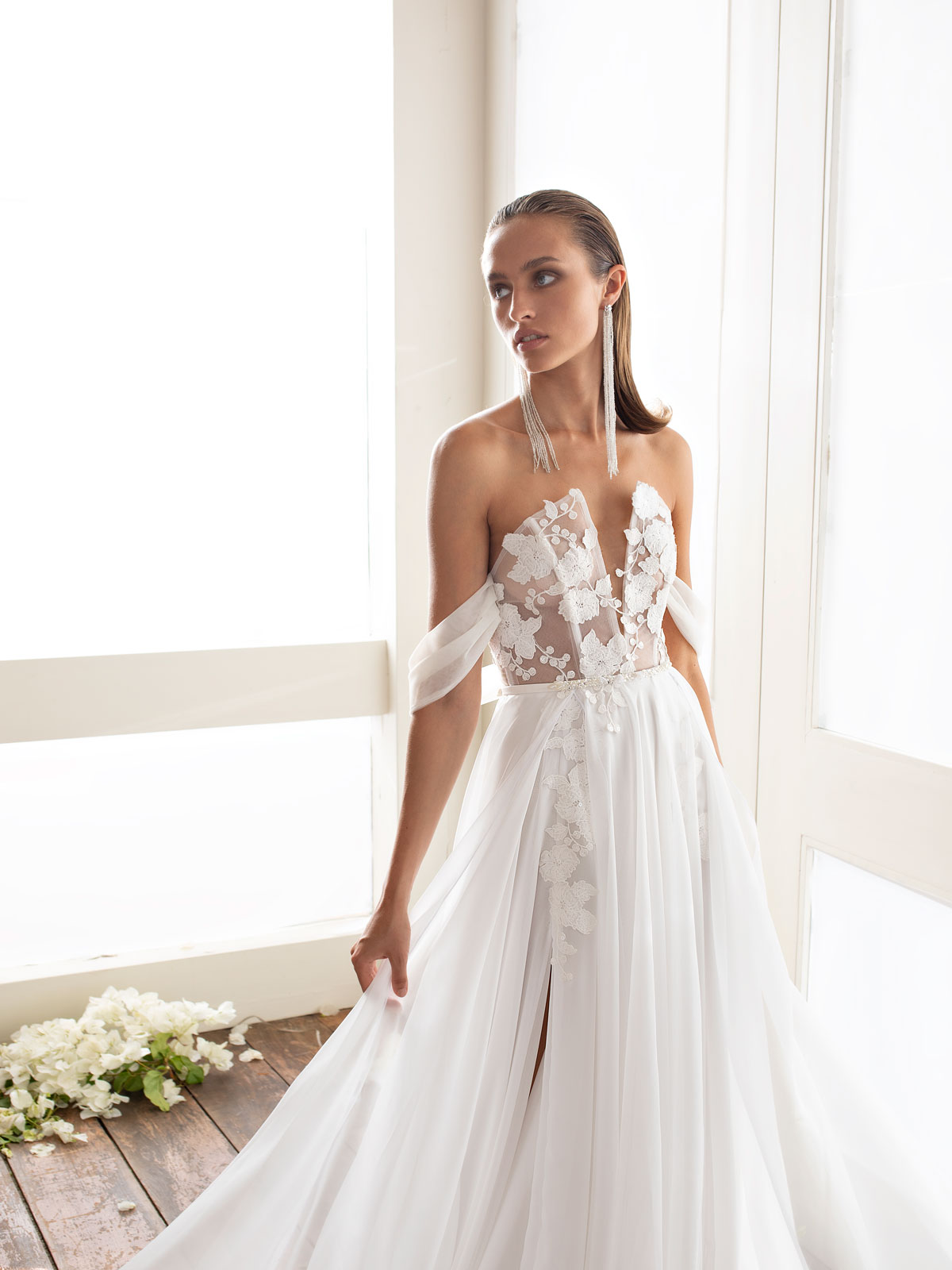  Produto: EV 2008, Categoria: Vestidos de Noiva, Ano: 2020, Marca Julie Vino Group