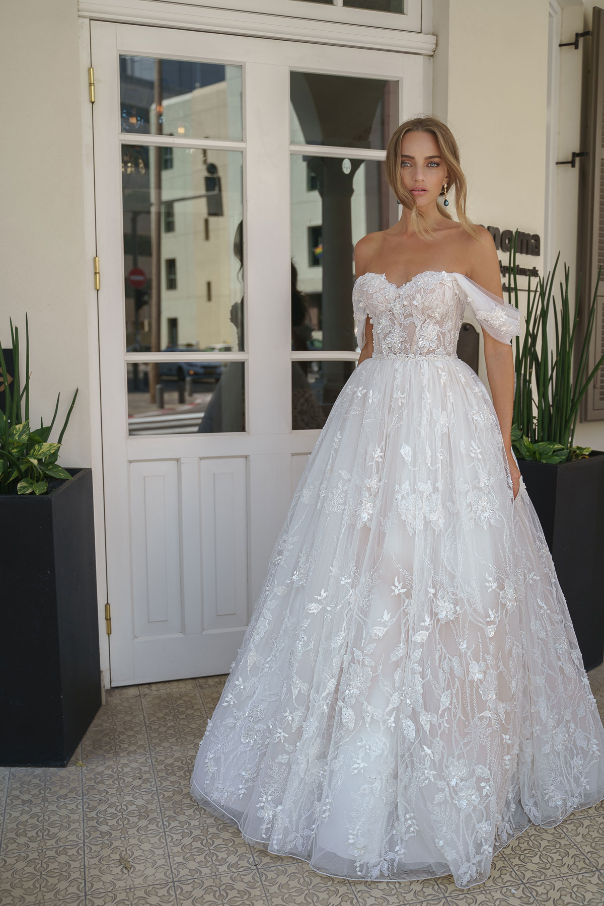  Produto: GR 2012, Categoria: Vestidos de Noiva, Ano: 2020, Marca Julie Vino Group
