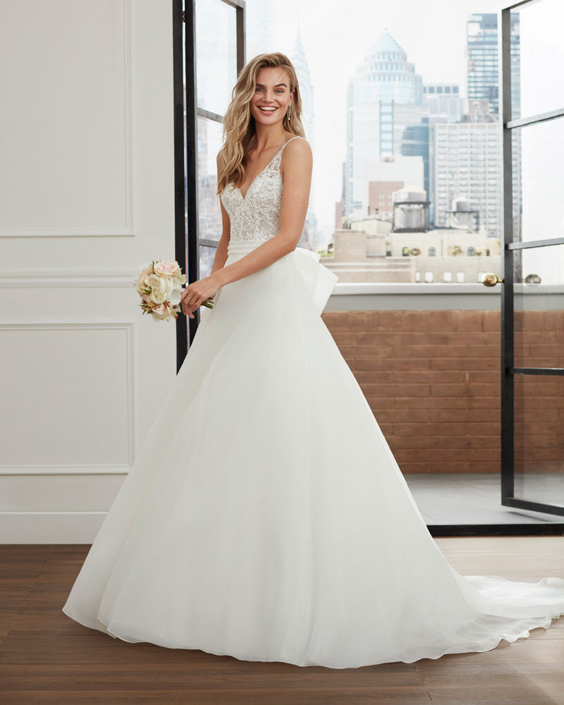  Produto: Lourdes, Categoria: Vestidos de Noiva, Ano: 2020, Marca Luna Novias