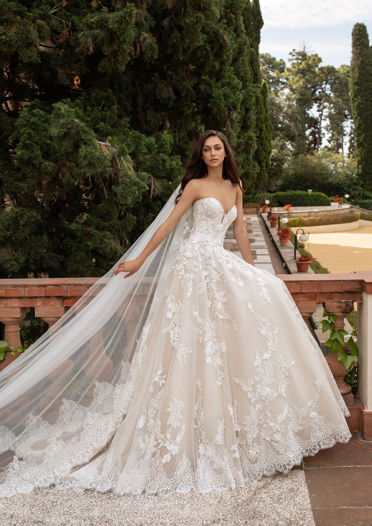  Produto: Elcira, Categoria: Vestidos de Noiva, Ano: 2020, Marca Pronovias