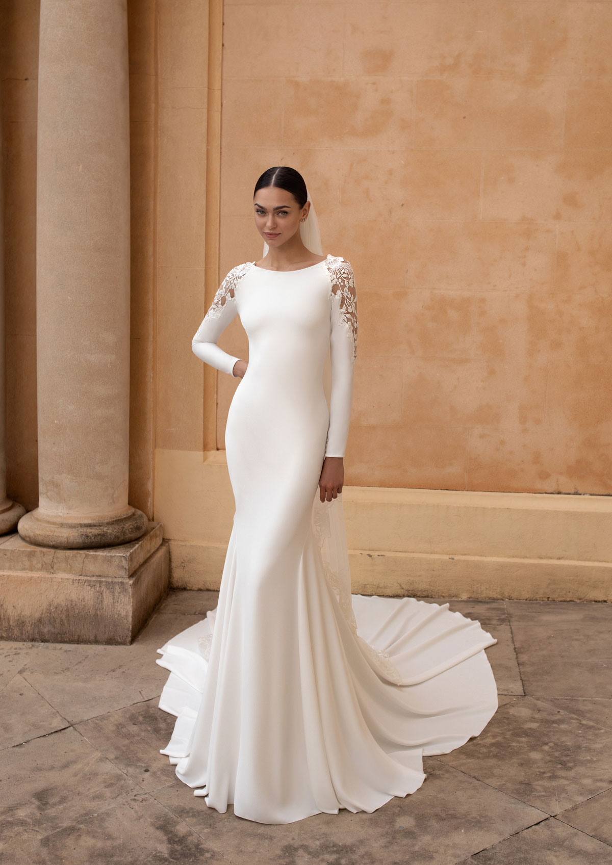  Produto: Frostia, Categoria: Vestidos de Noiva, Ano: 2020, Marca Pronovias