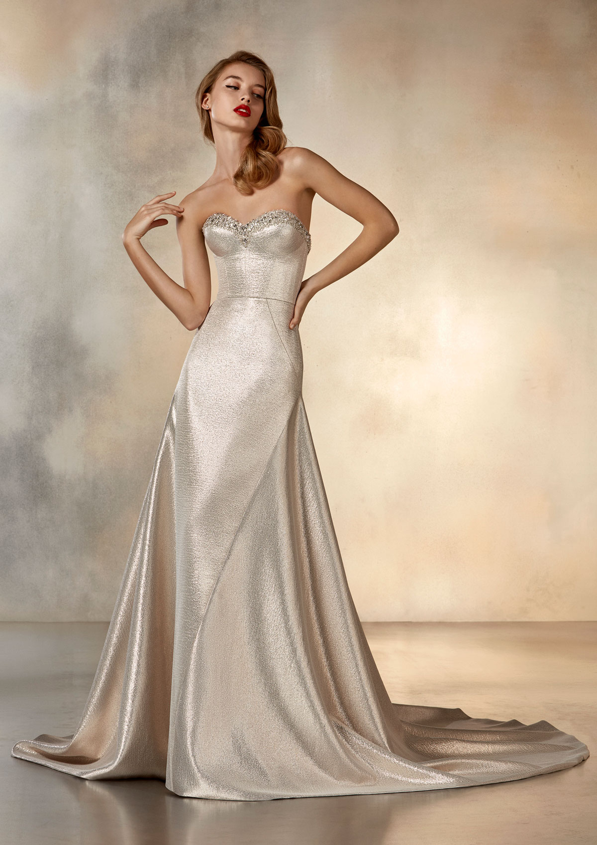  Produto: Rising, Categoria: Vestidos de Noiva, Ano: 2020, Marca Pronovias