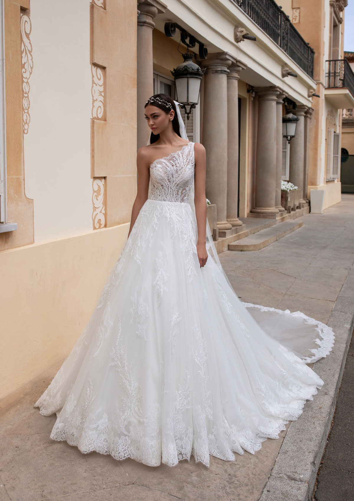  Produto: Varda, Categoria: Vestidos de Noiva, Ano: 2020, Marca Pronovias