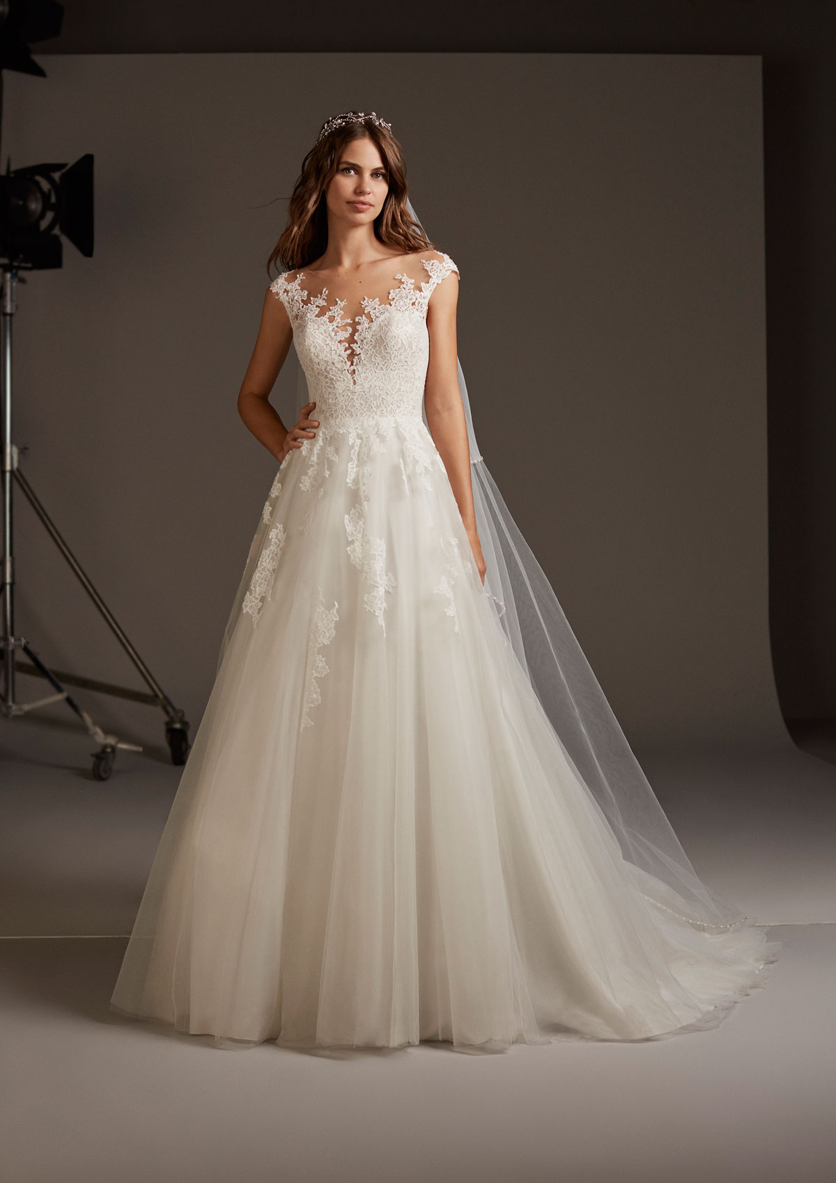  Produto: Vulcania, Categoria: Vestidos de Noiva, Ano: 2020, Marca Pronovias