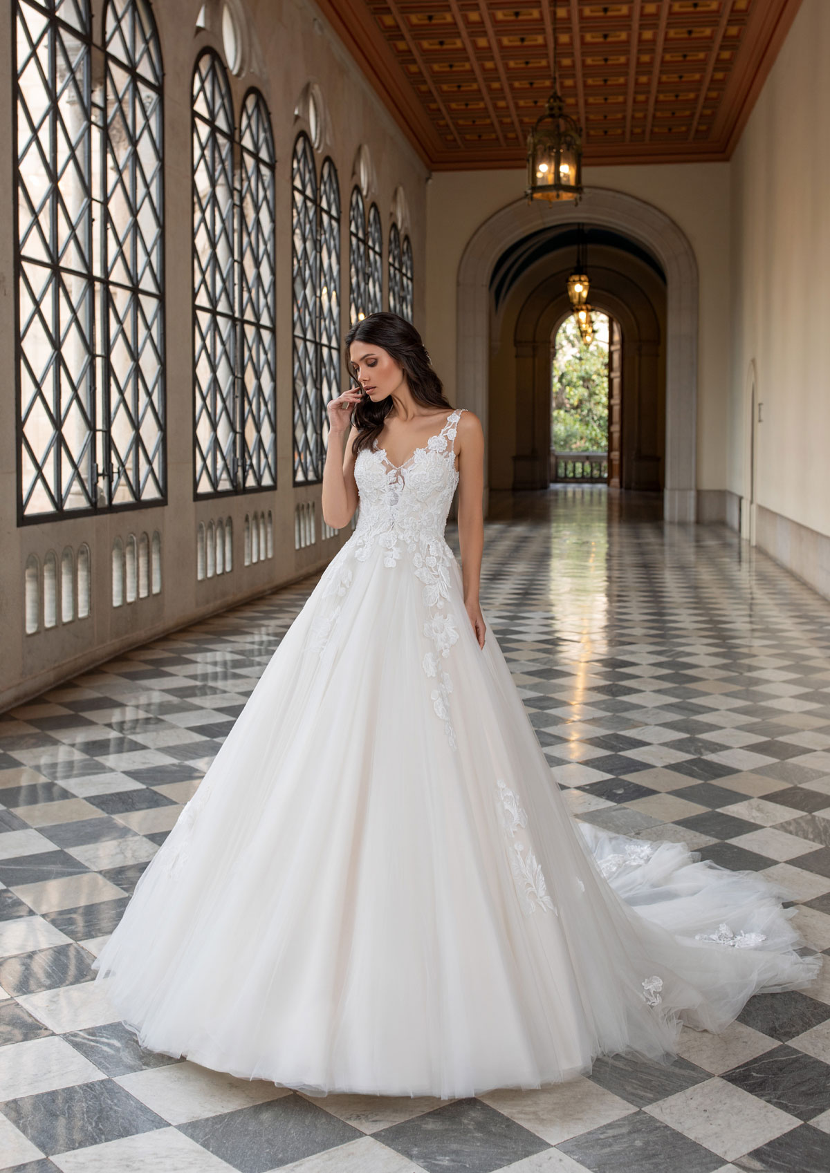  Produto: Holm, Categoria: Vestidos de Noiva, Ano: 2021, Marca Pronovias