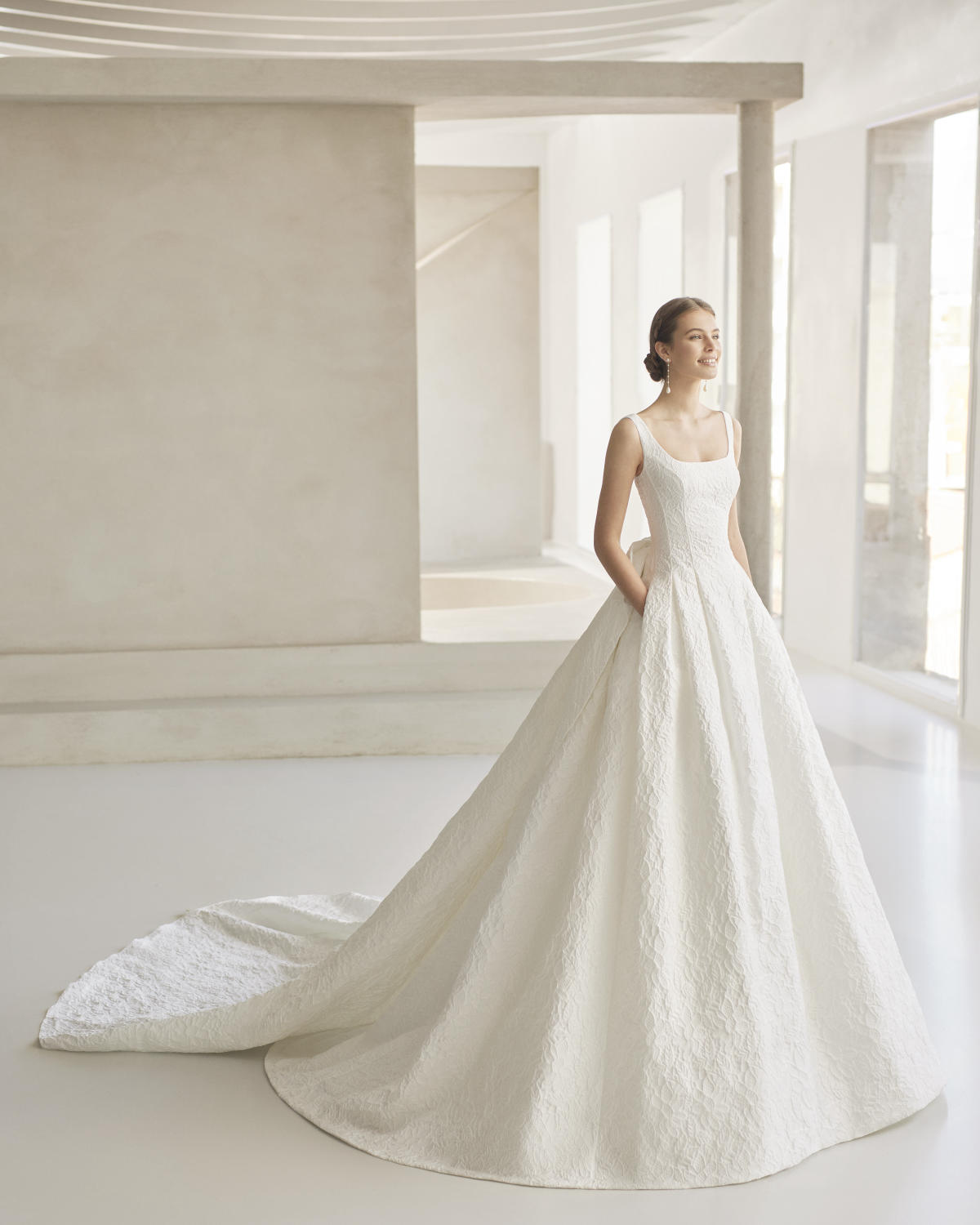  Produto: Bames, Categoria: Vestidos de Noiva, Ano: 2022, Marca Rosa Clará