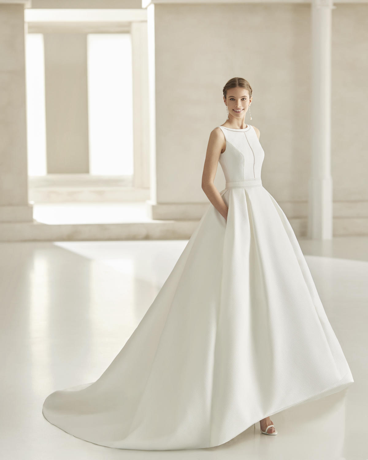  Produto: Bergamos, Categoria: Vestidos de Noiva, Ano: 2022, Marca Rosa Clará