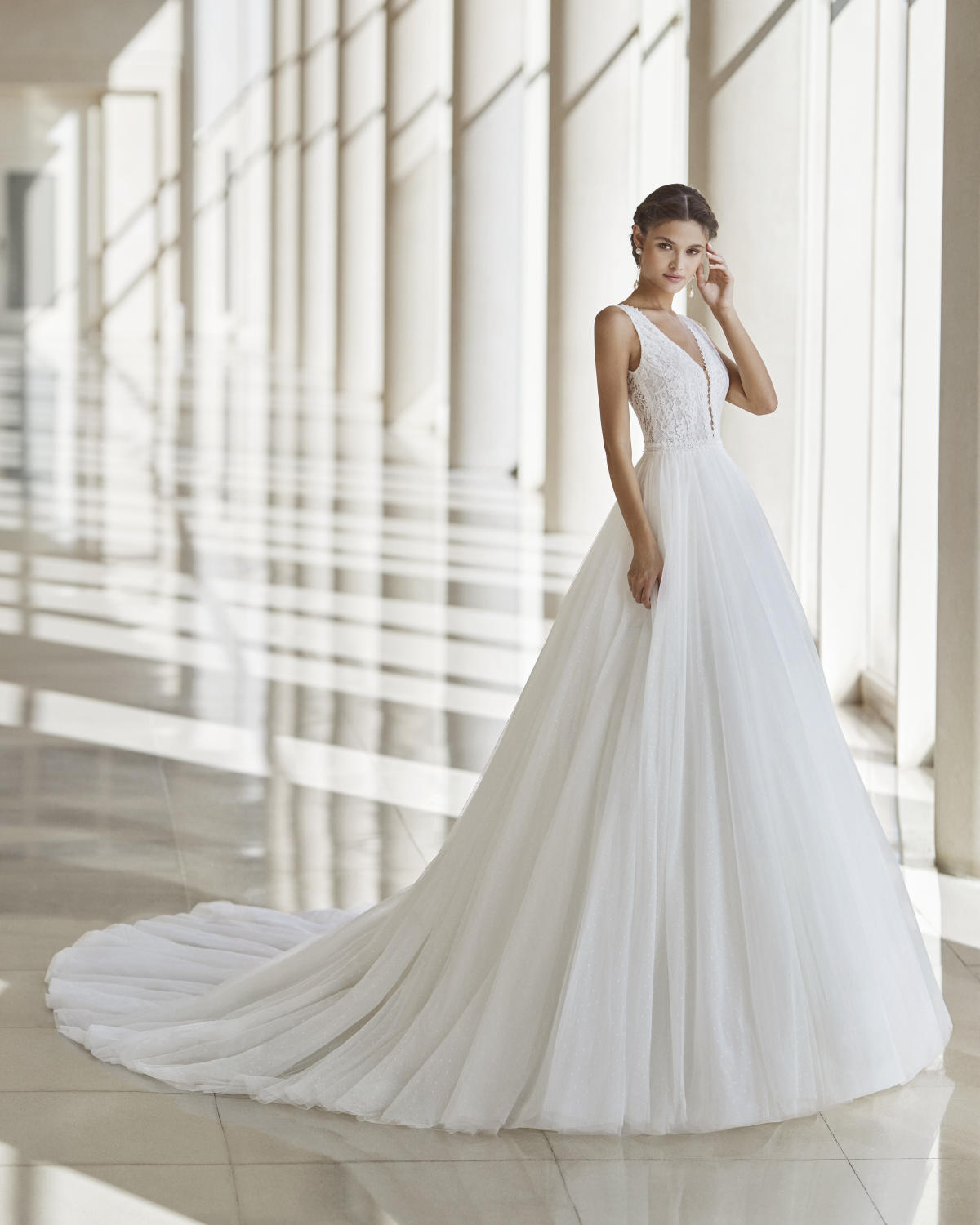  Produto: Nino, Categoria: Vestidos de Noiva, Ano: 2022, Marca Rosa Clará