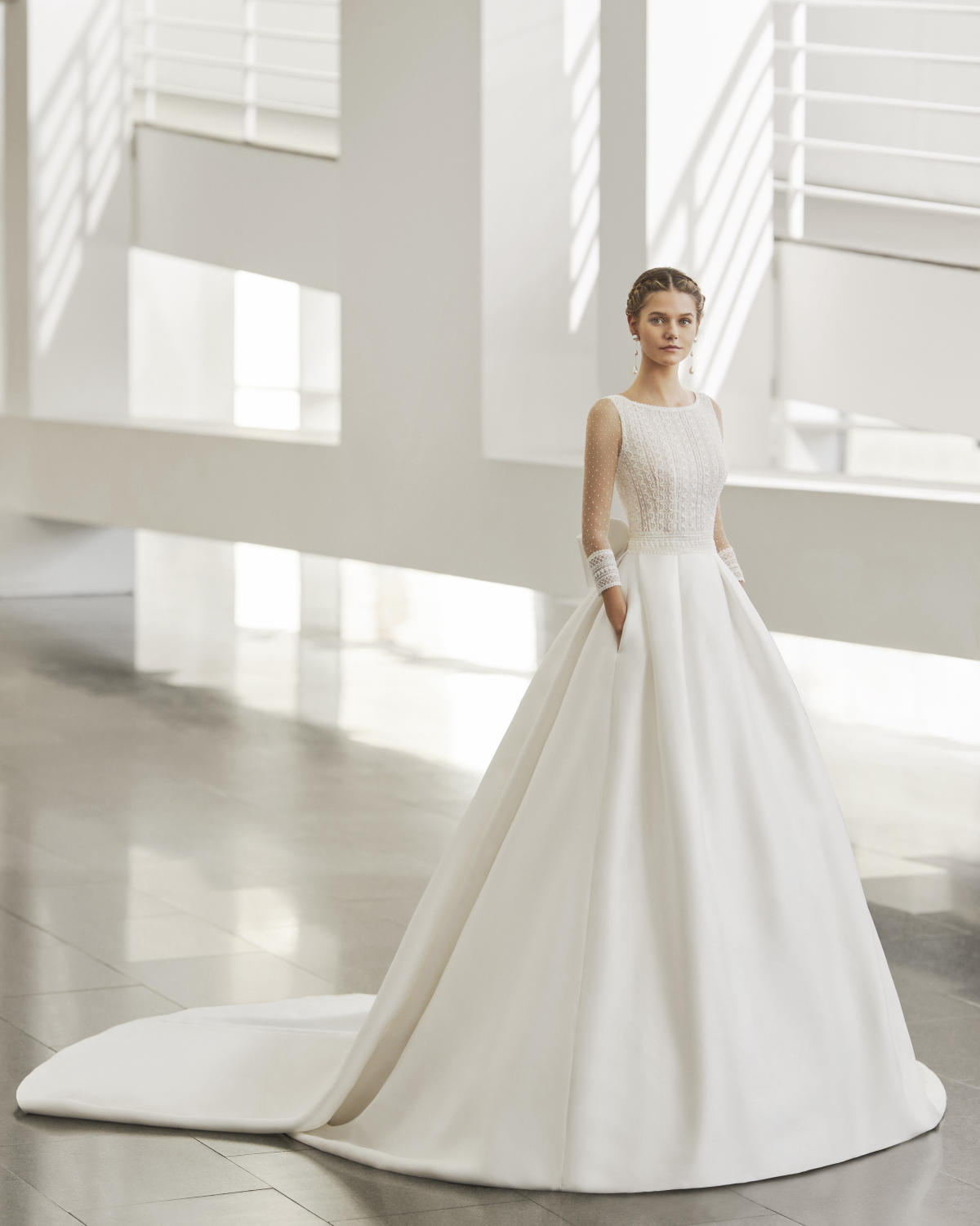 Produto: Novo, Categoria: Vestidos de Noiva, Ano: 2022, Marca Rosa Clará