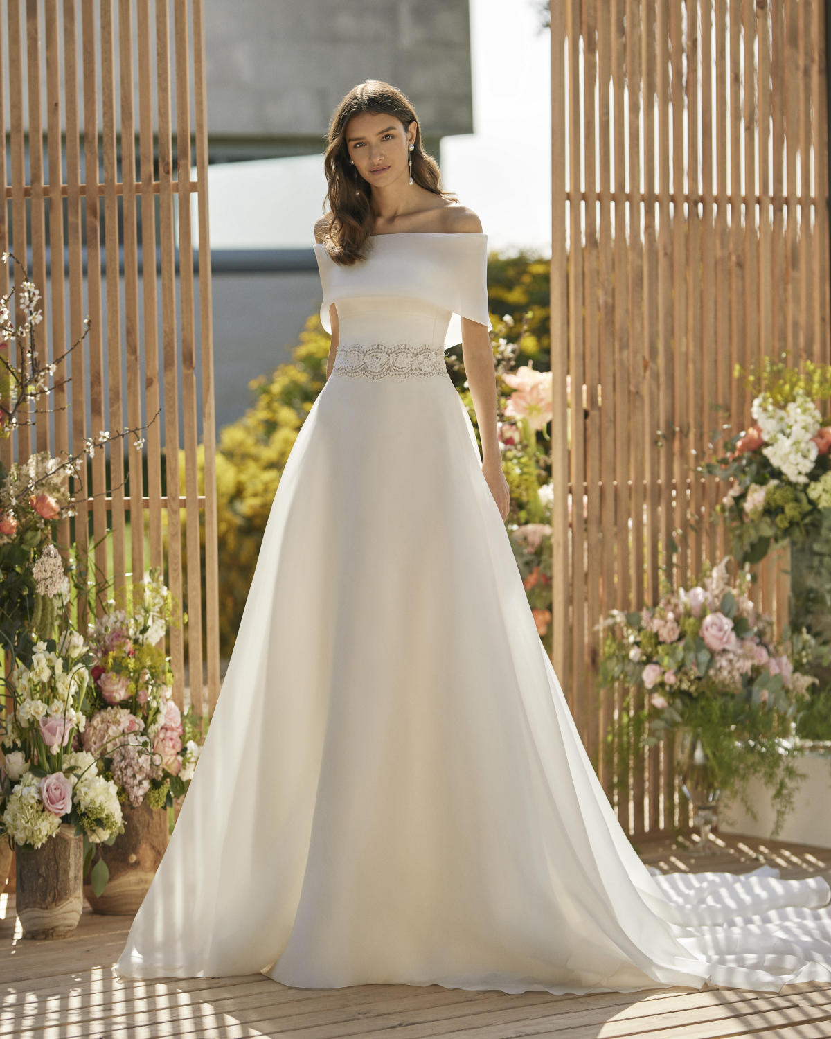  Produto: Cala, Categoria: Vestidos de Noiva, Ano: 2023, Marca Rosa Clará